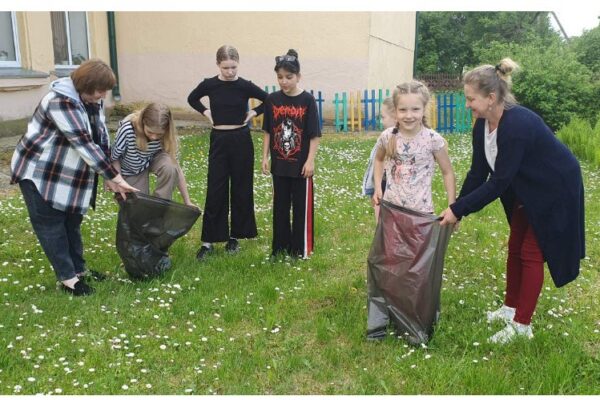 «На улице май – на природе играй»