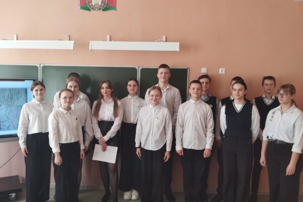 «Молодежь читает и советует»