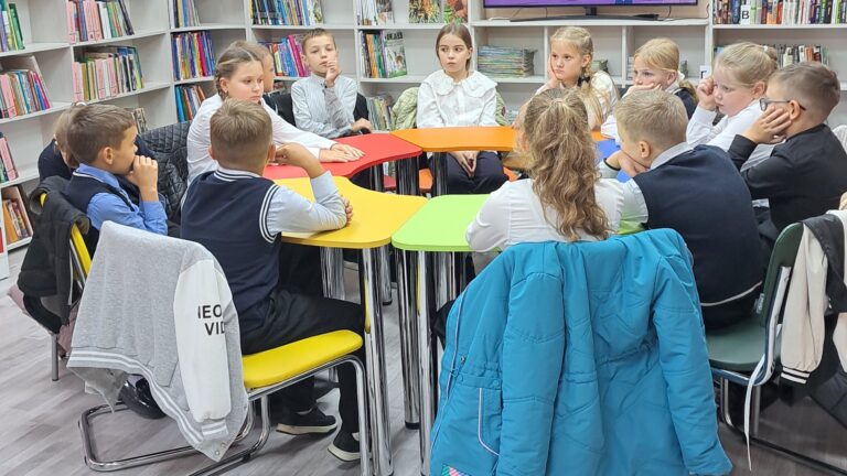 Литературно-познавательное мероприятие “В мир знаний через библиотеку”