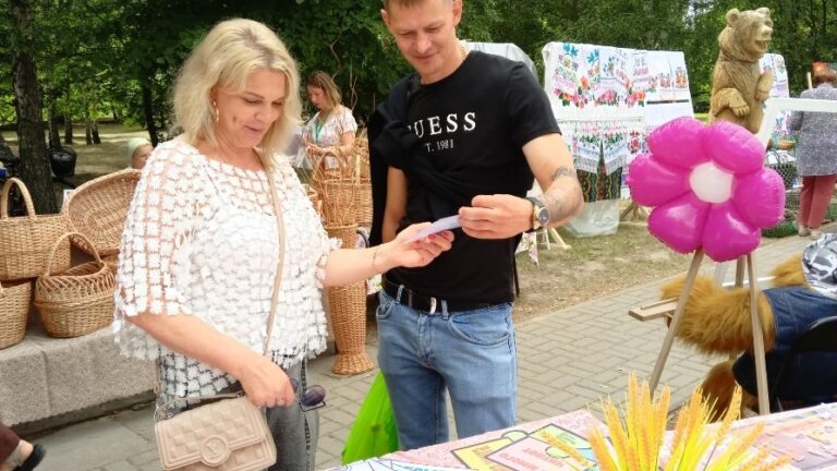 «Скарбы з бібліятэчнага куфара»