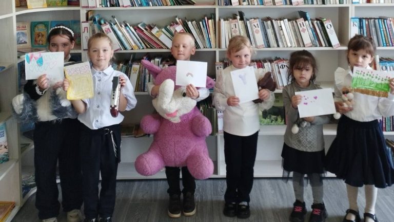  «Мы сегодня в книжный дом на экскурсию идем»